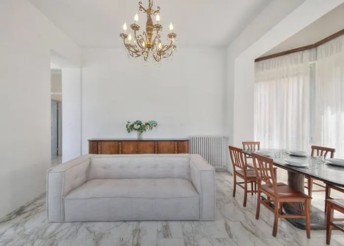 Carolina Les Pieds Dans L'eau * Rapallo