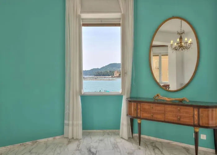 Carolina Les Pieds Dans L'eau Apartment Rapallo