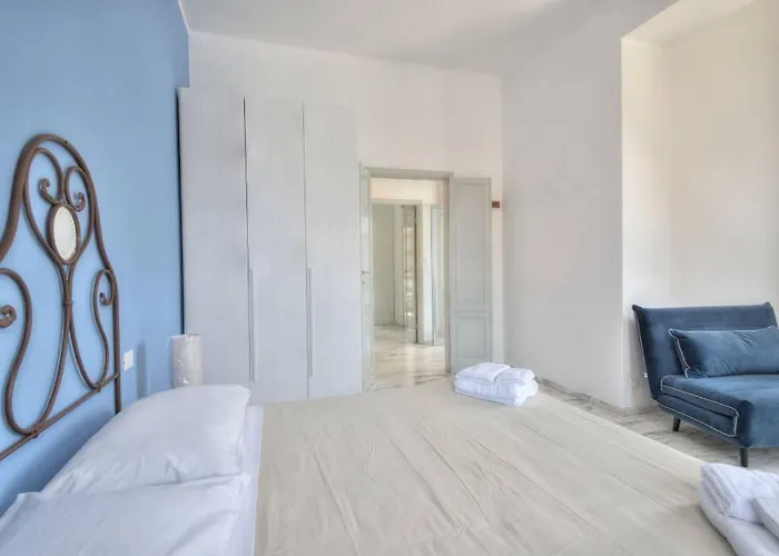 Carolina Les Pieds Dans L'eau * Rapallo