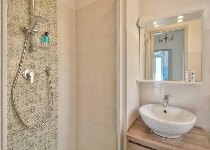 Carolina Les Pieds Dans L'eau *