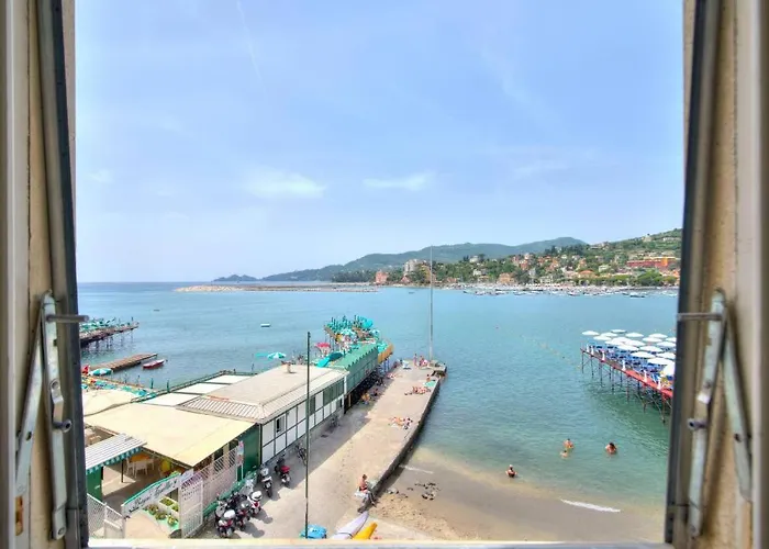 Carolina Les Pieds Dans L'eau Apartment Rapallo